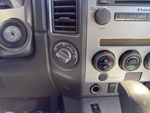 Used 2007 Nissan Titan LE w/ Tow Pkg AWD/4WD image 21