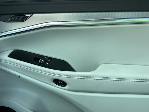 Used 2025 Jeep Wagoneer S Limited image 19