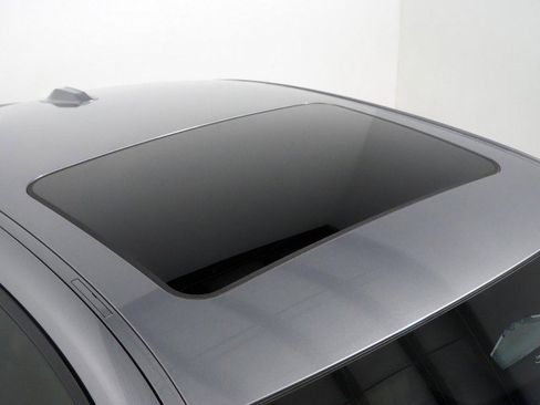 Used 2023 BMW i4 eDrive35 image 4