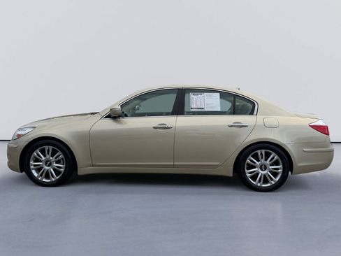 Used 2011 Hyundai Genesis 3.8 w/ Technology Pkg 4 RWD image 6