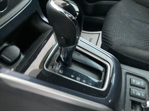 Used 2018 Nissan Sentra SR w/ SR Midnight Edition Package image 28