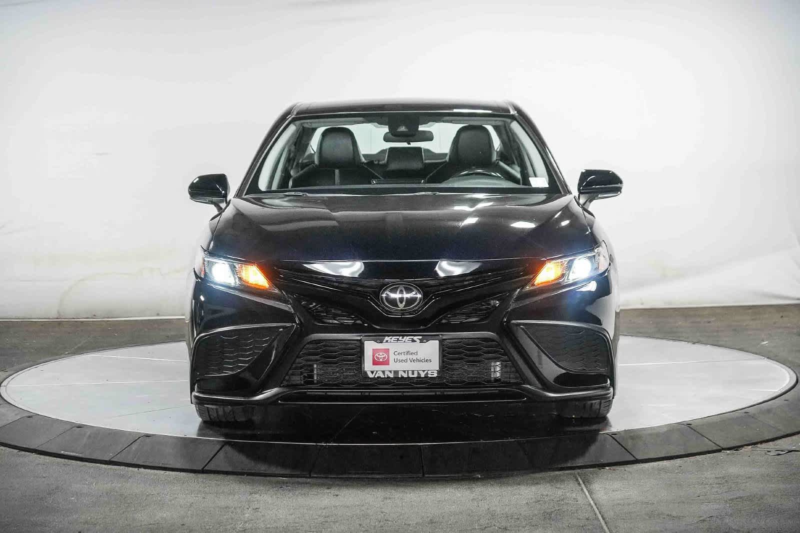 Certified 2022 Toyota Camry SE FWD image 9