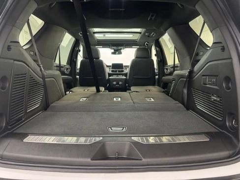 Used 2024 GMC Yukon AT4 w/ Technology Package AWD/4WD image 37