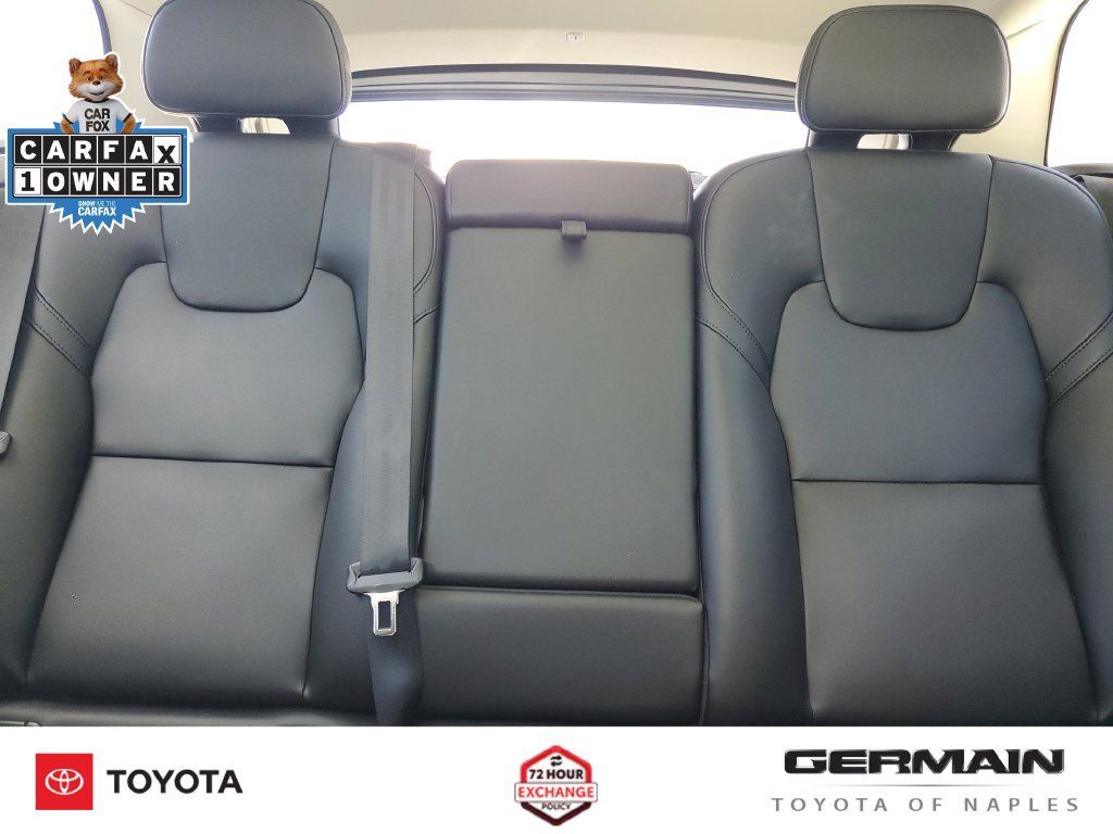 Used 2024 Volvo XC60 B5 Core w/ Protection Package Premier AWD/4WD image 30