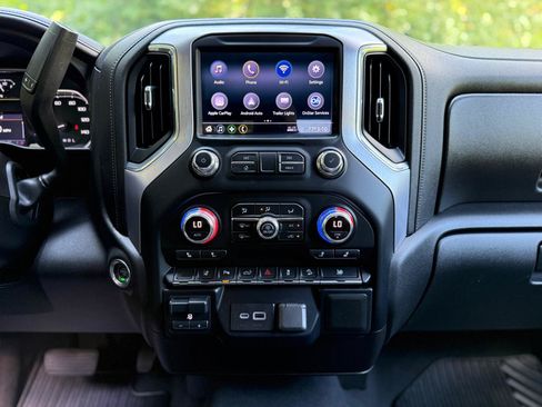 Used 2021 GMC Sierra 2500 SLE w/ SLE Value Package; AWD/4WD image 17