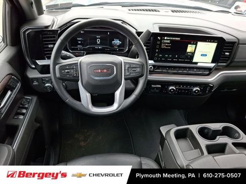 Certified 2025 GMC Sierra 1500 SLT image 14