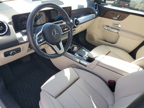 Used 2020 Mercedes-Benz GLB 250 4MATIC image 23