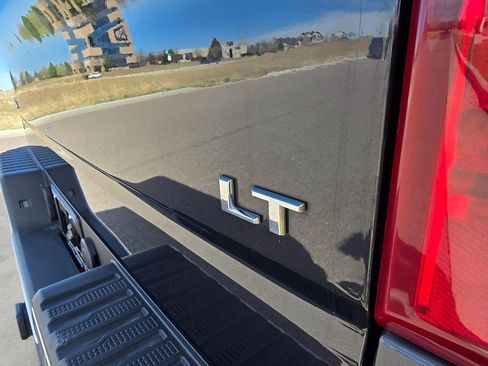 Used 2023 Chevrolet Silverado 1500 LT image 10