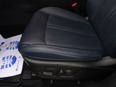 Used 2023 Kia Sorento SX Prestige image 9