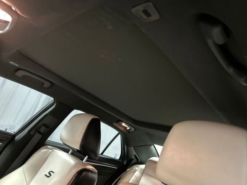 Used 2018 Chrysler 300 S w/ 300S Premium Group image 23