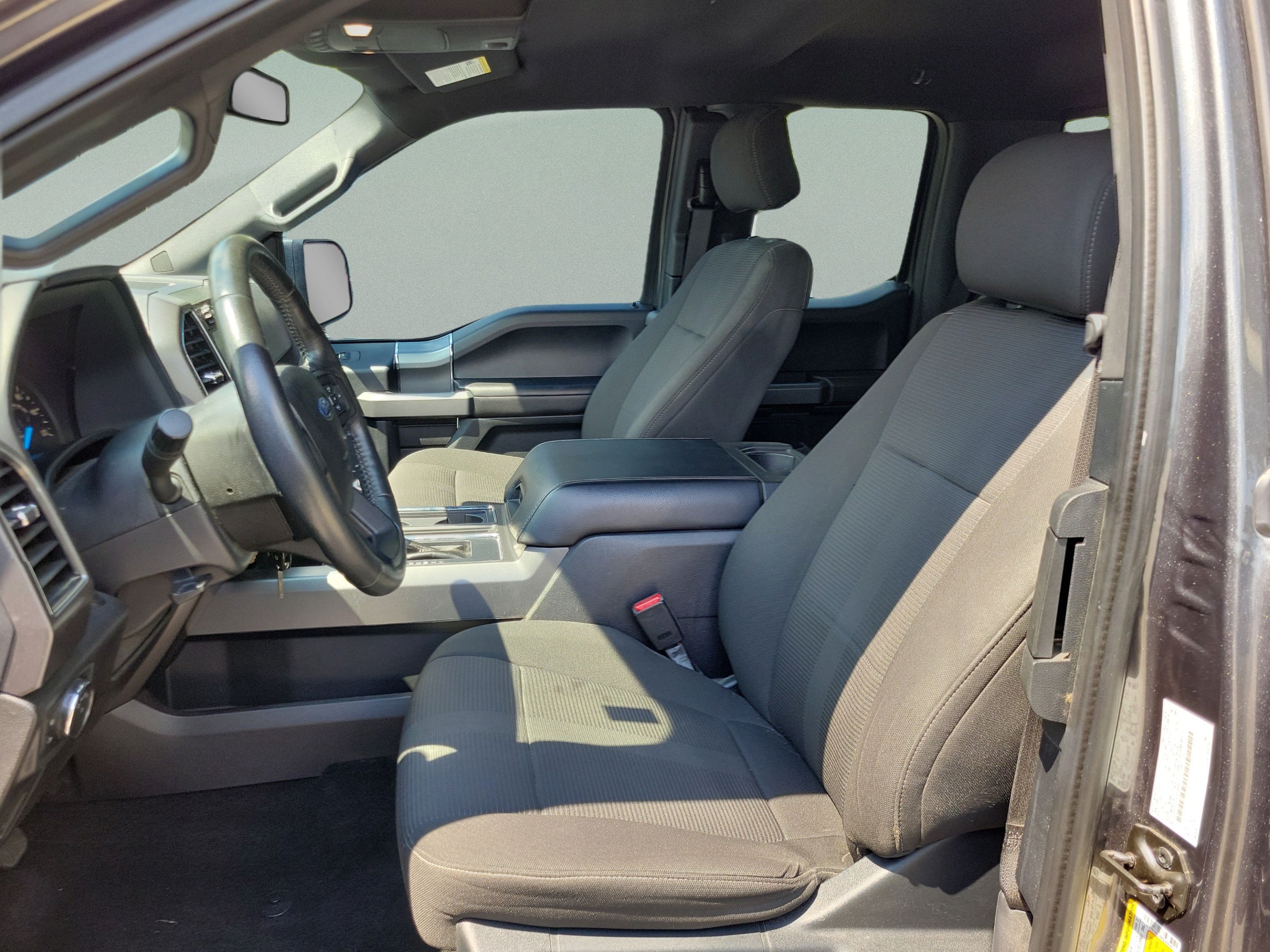 Used 2017 Ford F150 XLT w/ Equipment Group 302A Luxury AWD/4WD image 11
