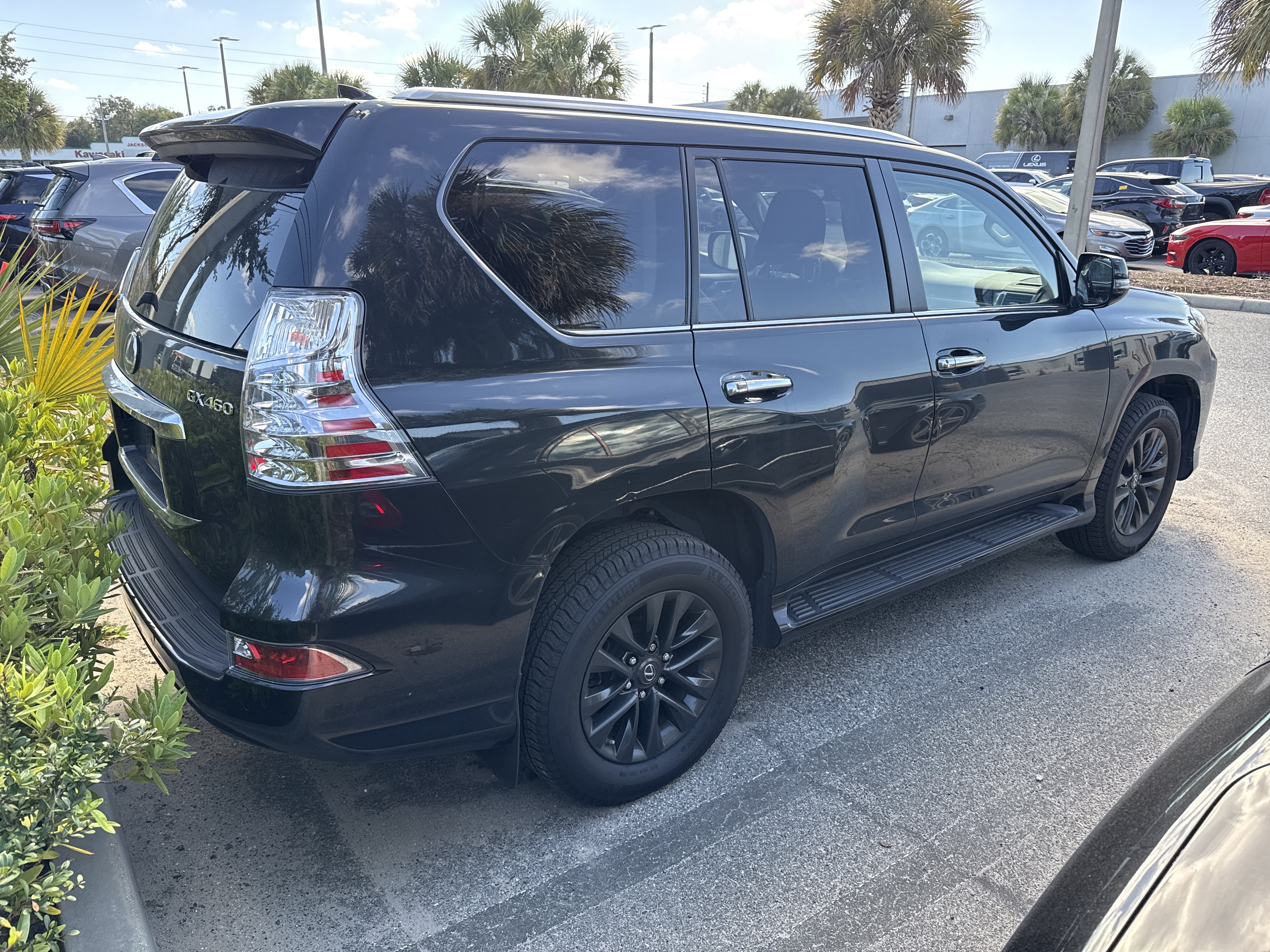 Certified 2023 Lexus GX 460 Premium w/ Premium Package AWD/4WD image 4