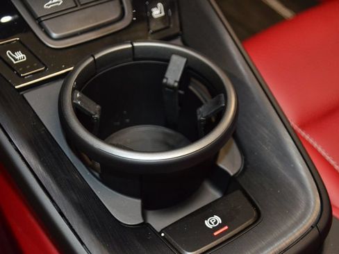 Certified 2025 Porsche 911 Targa 4 GTS AWD/4WD image 31