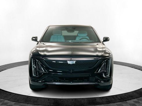 New 2025 Cadillac Lyriq Sport w/ LPO, Floor Liner Package image 9