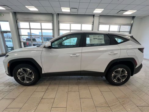 New 2026 Hyundai Tucson Blue SE AWD/4WD image 12