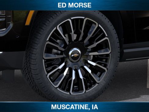 New 2026 Chevrolet Suburban High Country AWD/4WD image 9
