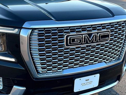 Used 2021 GMC Yukon Denali w/ Denali Premium Package image 29