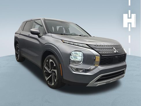 Used 2024 Mitsubishi Outlander SE FWD image 1