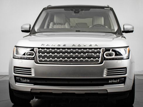 Used 2017 Land Rover Range Rover Supercharged image 2