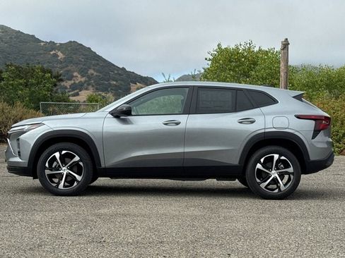 New 2026 Chevrolet Trax RS FWD image 7