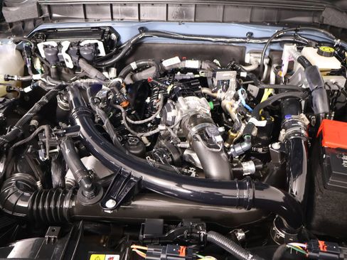 Used 2022 Ford Bronco Big Bend w/ Sasquatch Package AWD/4WD image 18