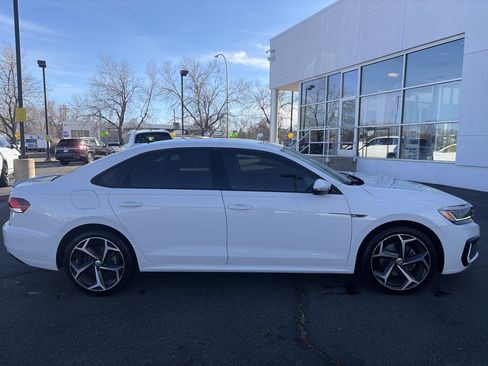 Used 2020 Volkswagen Passat 2.0T R-Line image 4