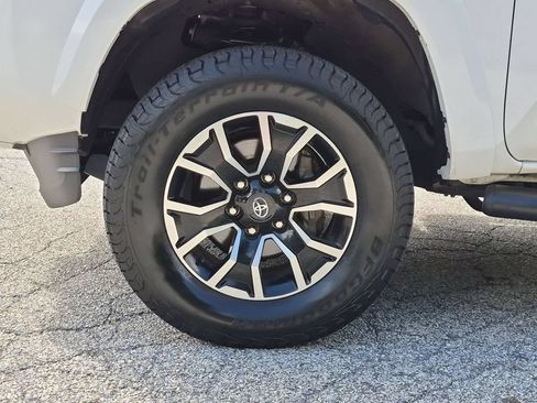 Used 2023 Toyota Tacoma TRD Sport AWD/4WD image 28