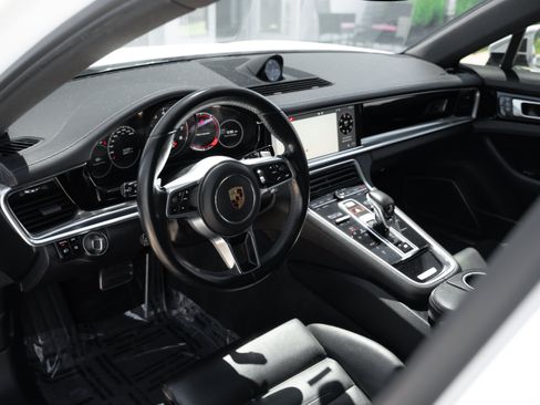 Used 2018 Porsche Panamera 4S AWD/4WD image 10