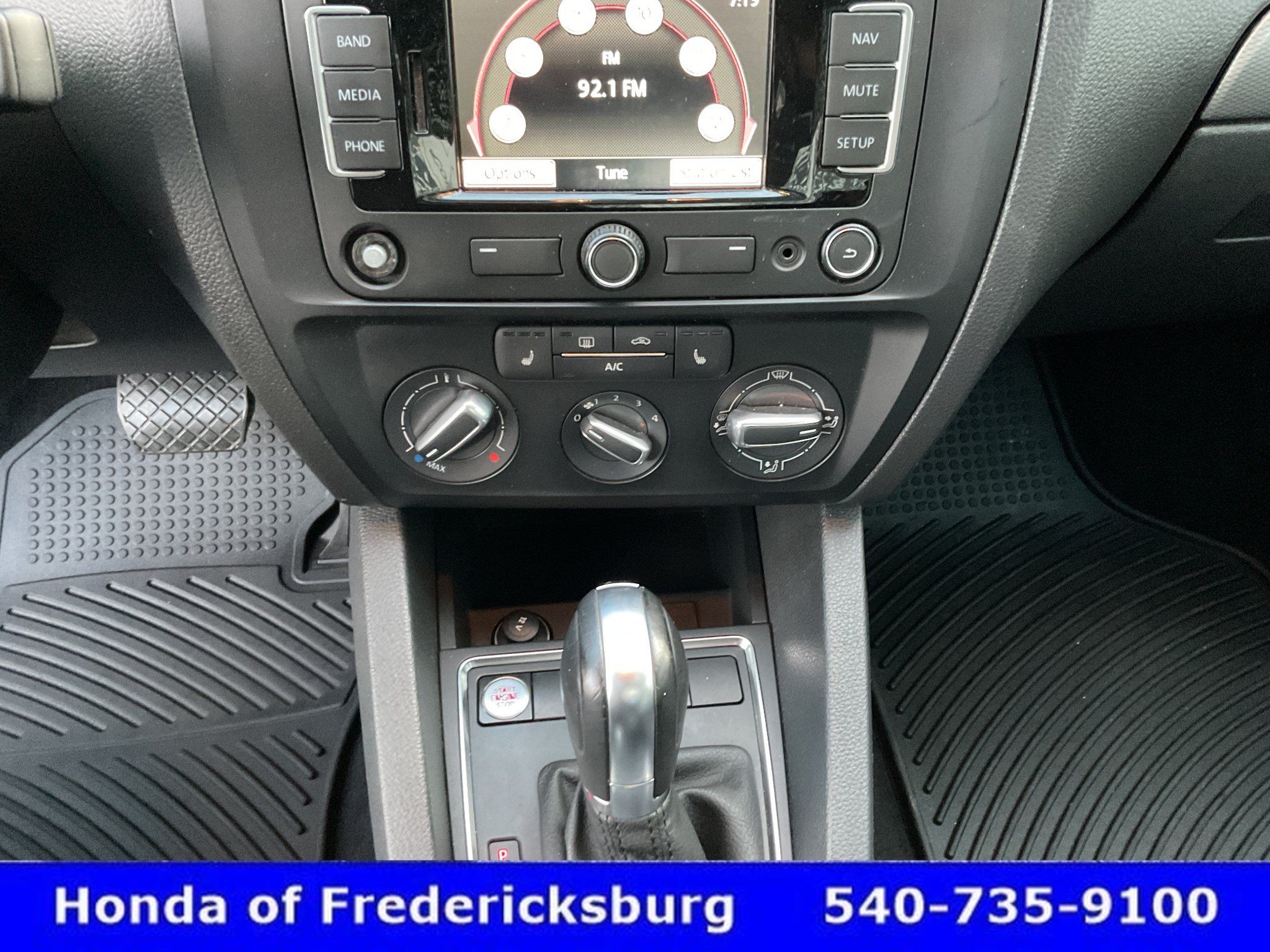 Used 2015 Volkswagen Jetta SE FWD image 38
