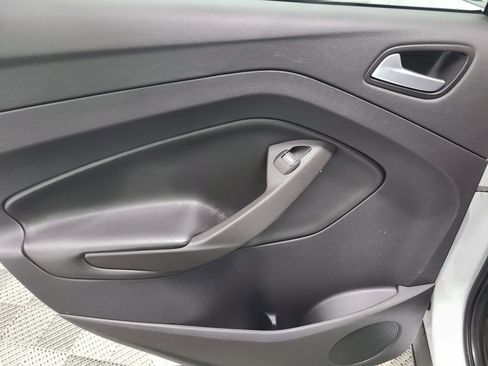 Used 2015 Ford Escape SE image 36