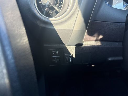 Used 2019 Toyota Corolla XSE image 25