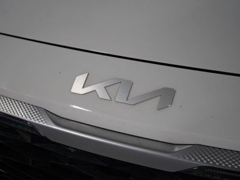 Used 2023 Kia Seltos S image 11