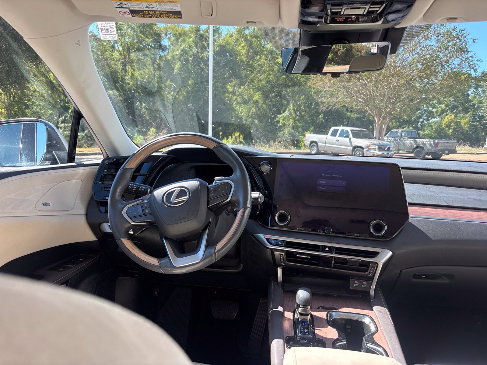 Used 2023 Lexus RX 350 FWD w/ Cold Area Package image 9