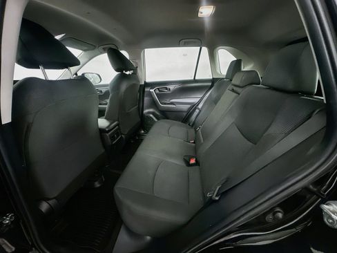 Used 2022 Toyota RAV4 LE FWD image 26