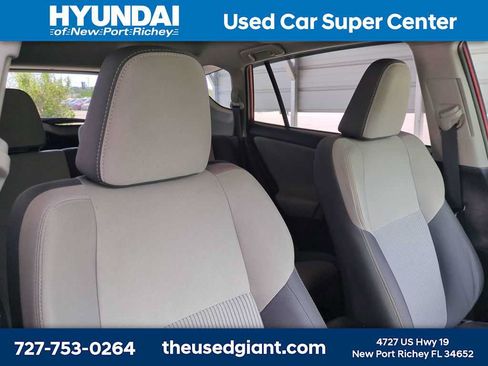 Used 2014 Toyota RAV4 XLE FWD image 6