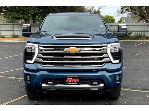 Used 2025 Chevrolet Silverado 3500 High Country w/ Technology Package image 3