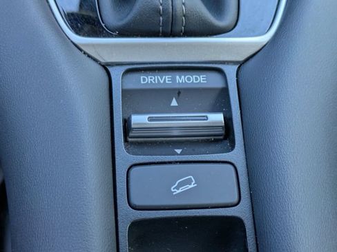 Certified 2024 Honda HR-V EX-L image 33