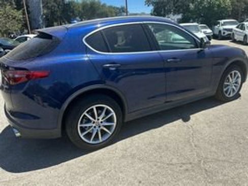 Used 2018 Alfa Romeo Stelvio Ti AWD/4WD image 3