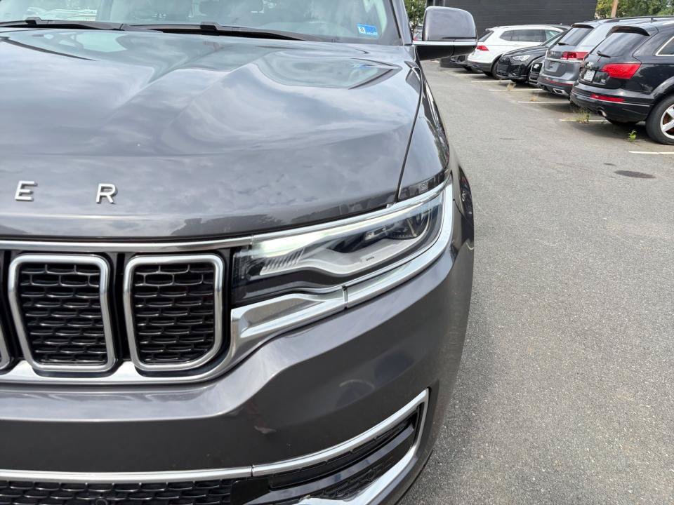 Used 2022 Jeep Wagoneer Series II AWD/4WD image 26