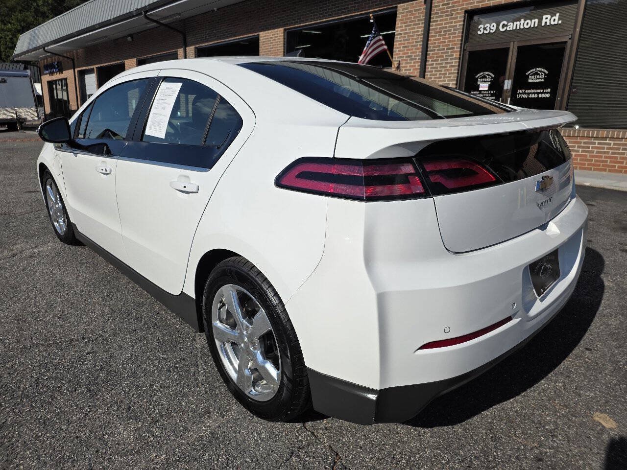 Used 2013 Chevrolet Volt w/ Enhanced Safety Package 2 FWD image 4