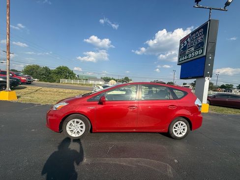Used 2013 Toyota Prius V Three FWD image 7