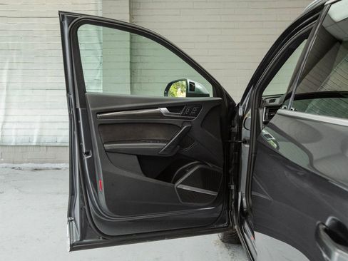 Used 2023 Audi SQ5 Premium Plus w/ Premium Plus Package image 34