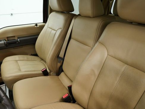 Used 2011 Ford F350 Lariat image 37