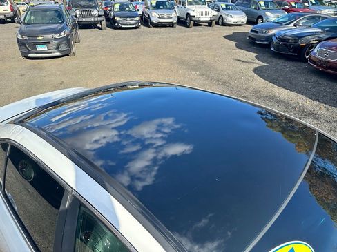 Used 2017 Honda Accord Sport Special Edition image 16