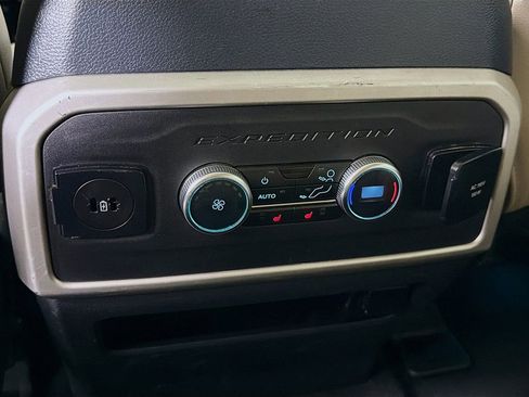 Used 2024 Ford Expedition Limited AWD/4WD image 29
