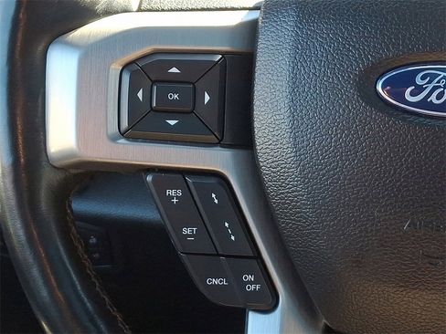 Certified 2018 Ford F150 Platinum w/ Equipment Group 701A Luxury image 23