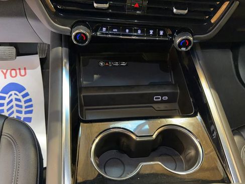 Used 2025 Chevrolet Tahoe Z71 image 14