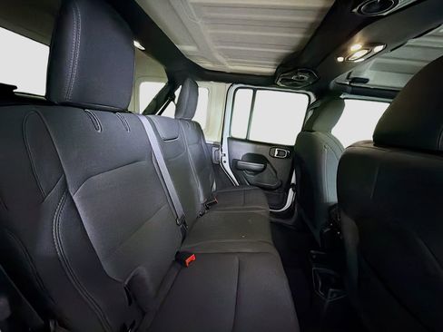 Used 2022 Jeep Wrangler Unlimited Sport image 27