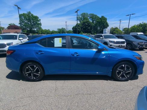 Used 2025 Nissan Sentra SV w/ All-Weather Package FWD image 7