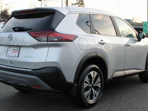 Used 2023 Nissan Rogue SV w/ SV Premium B Package image 6